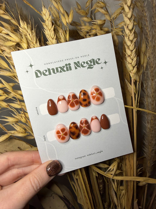 Blooming Leo - Large